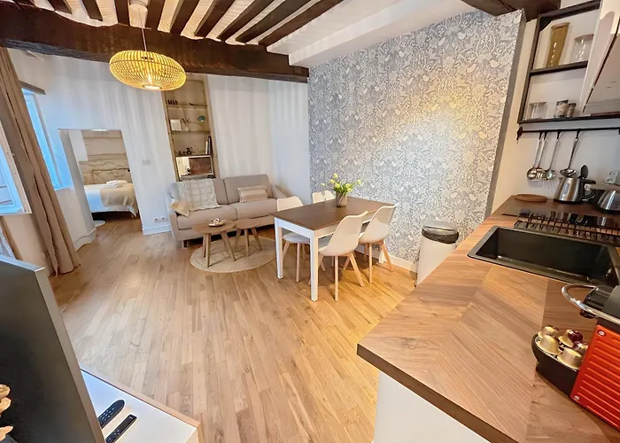 アパート Coeur De Caen, Charme Ancien & Confort Moderne カーン