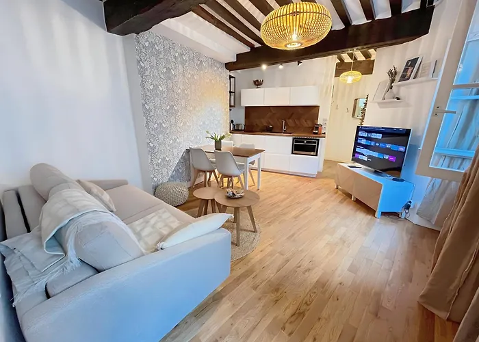 Coeur De Caen, Charme Ancien & Confort Moderne アパート *